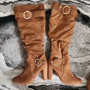 Chic Tan Suede Heeled Boots with Buckle Detail
